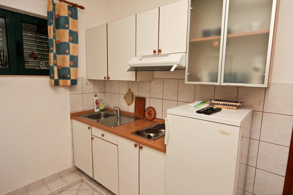 Apartments Toni Two Igrane Eksteriør bilde
